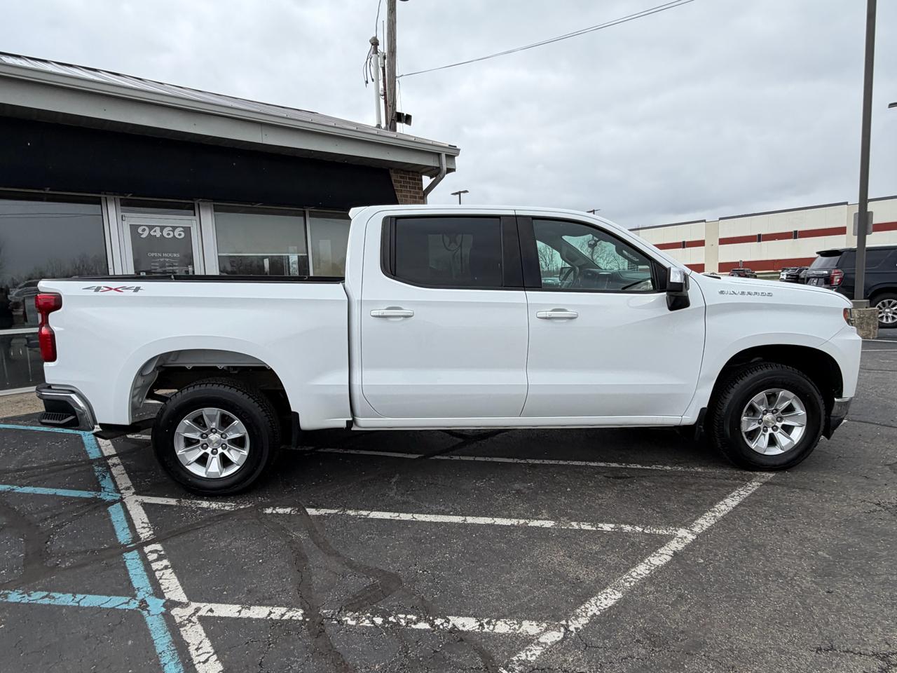 Chevrolet Silverado 1500 4WD Crew Cab 147" LT 2019