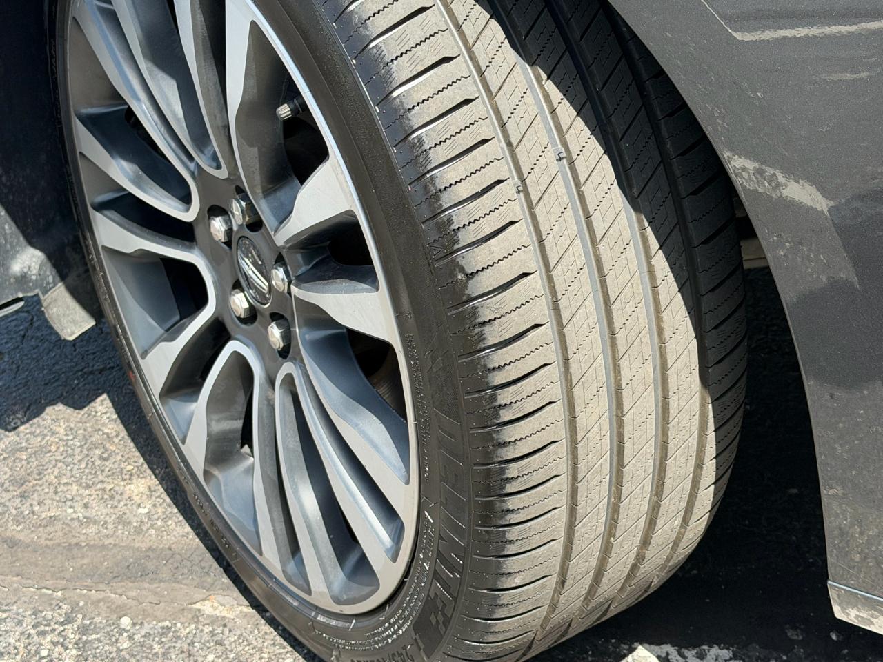 Lincoln Continental Select AWD 2019