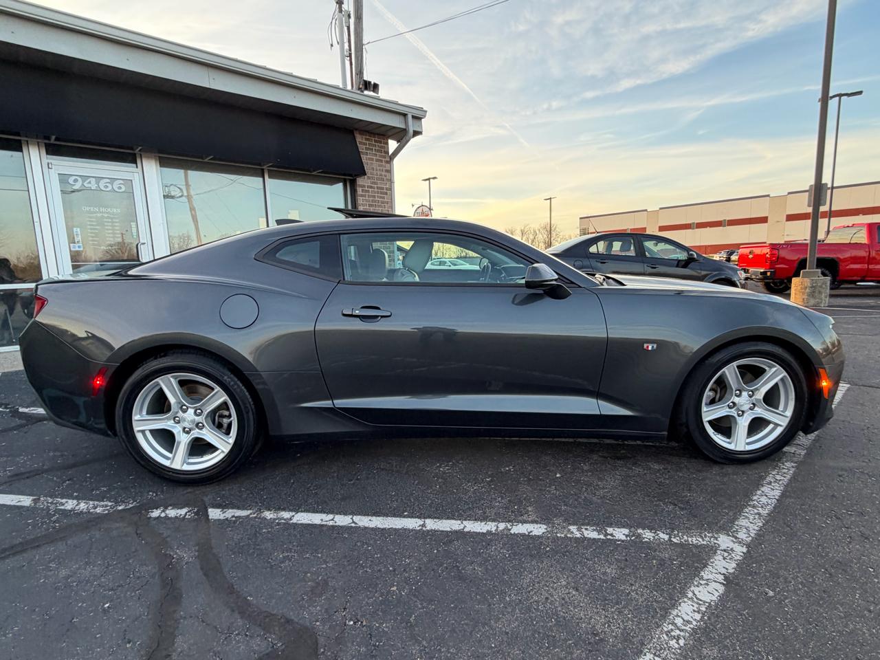 Chevrolet Camaro 2dr Cpe 1LT 2016