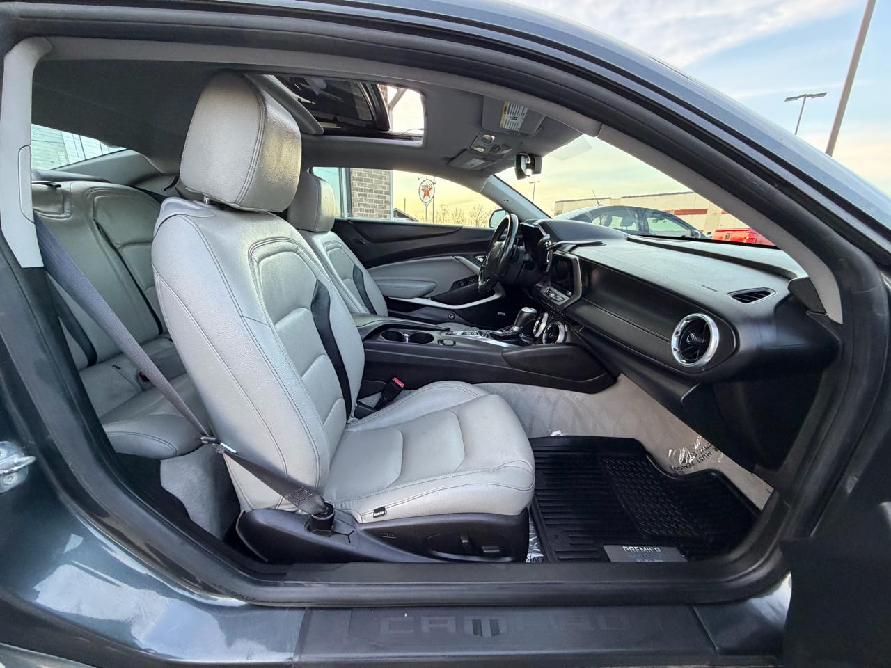 Chevrolet Camaro 2dr Cpe 1LT 2016