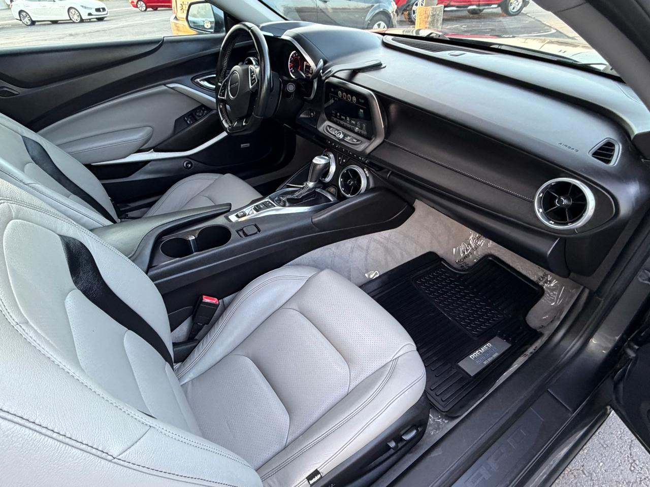 Chevrolet Camaro 2dr Cpe 1LT 2016