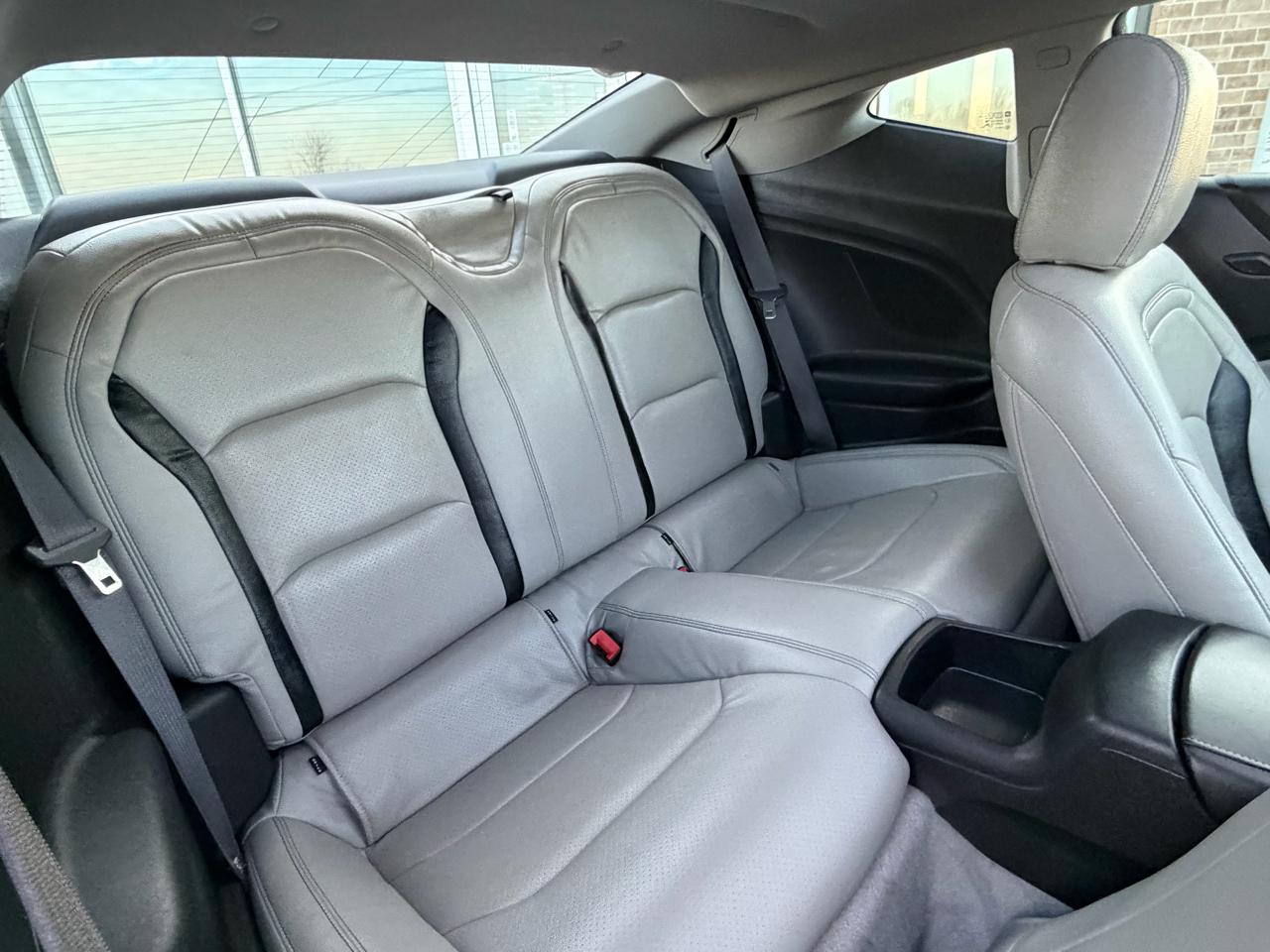 Chevrolet Camaro 2dr Cpe 1LT 2016