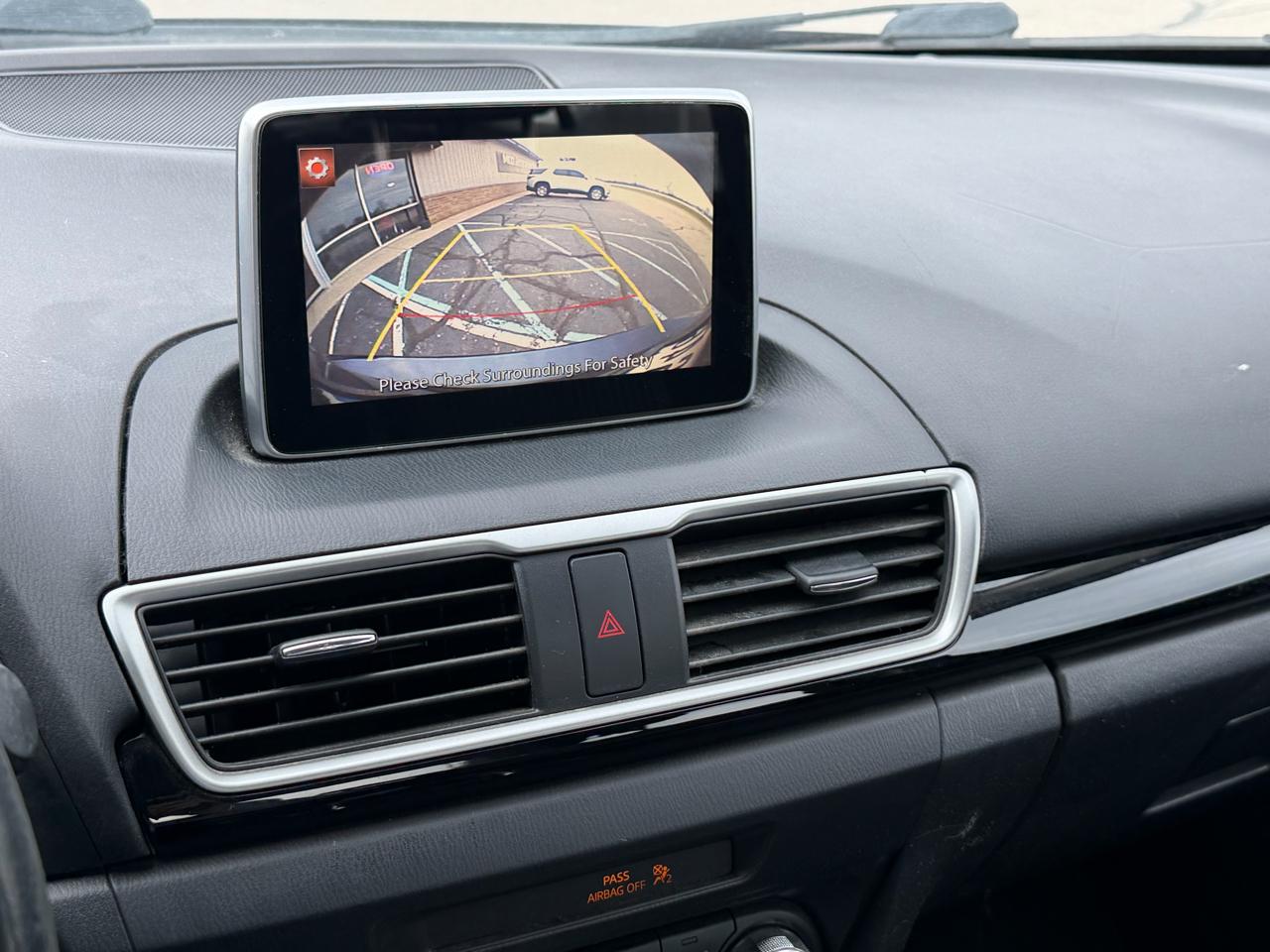 Mazda MAZDA3 4dr Sdn Auto i Touring 2015