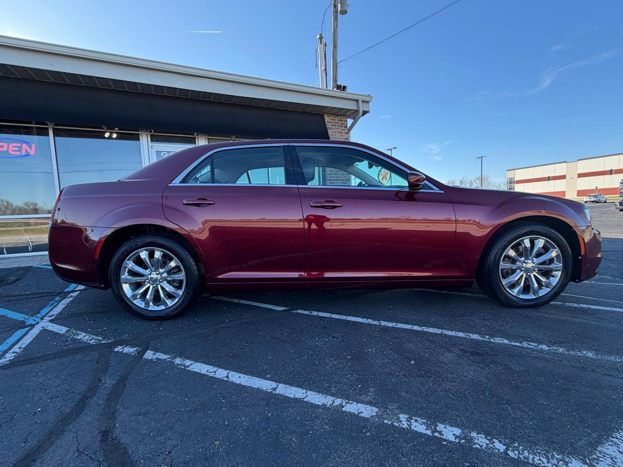 Chrysler 300 4dr Sdn Limited AWD 2016