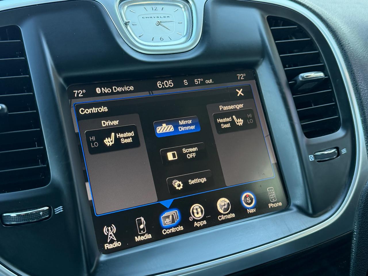 Chrysler 300 4dr Sdn Limited AWD 2016