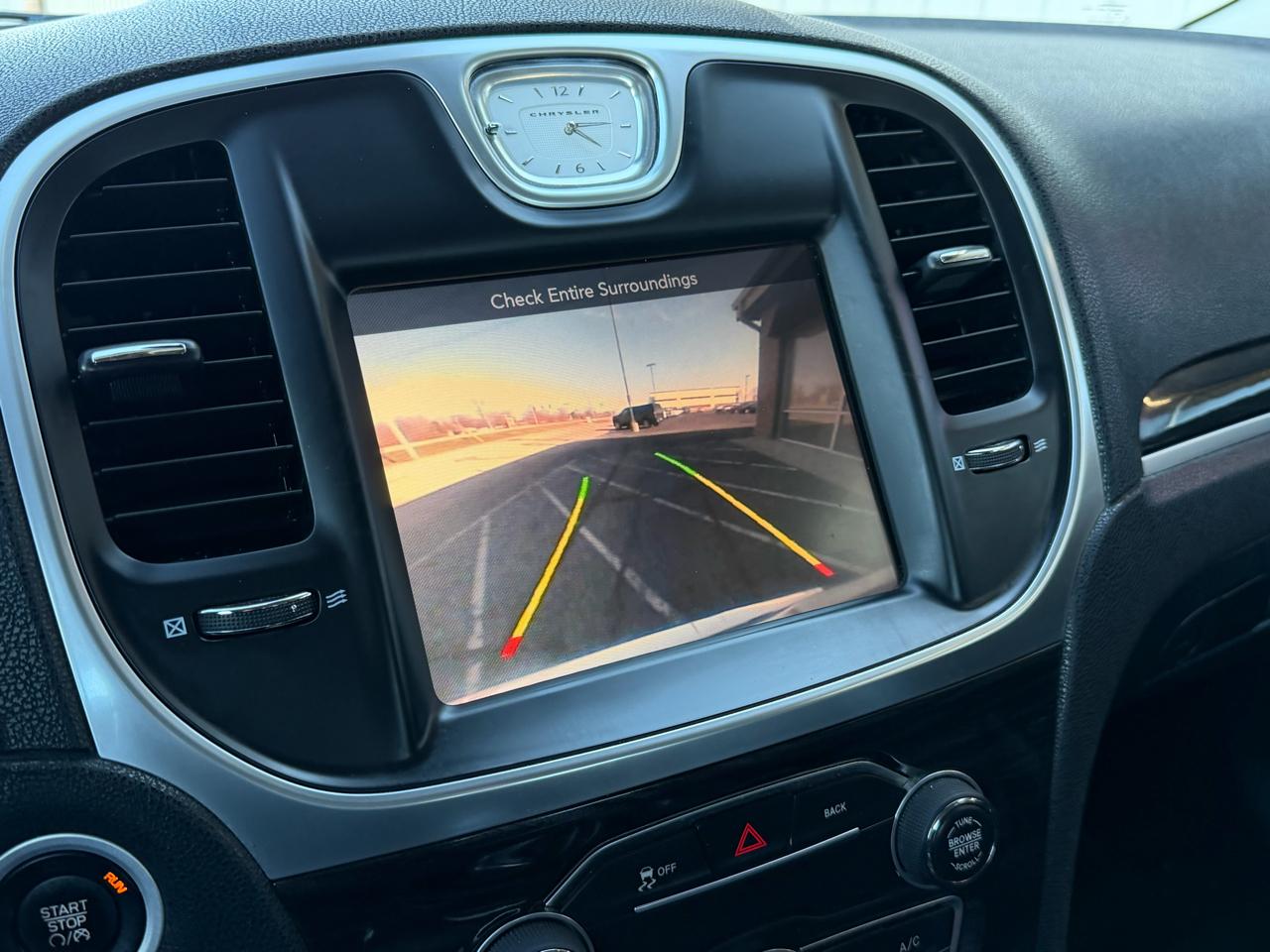 Chrysler 300 4dr Sdn Limited AWD 2016