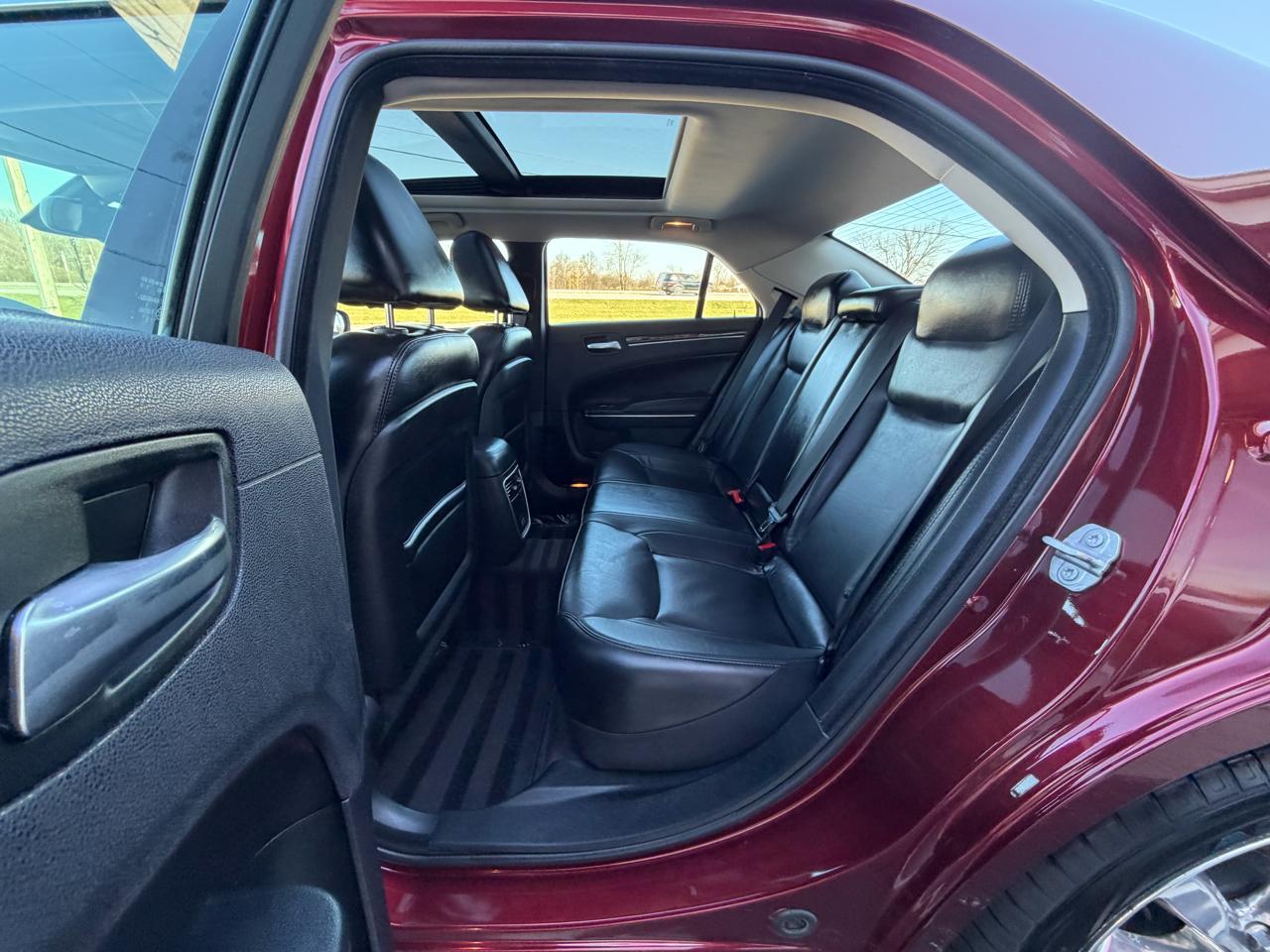 Chrysler 300 4dr Sdn Limited AWD 2016