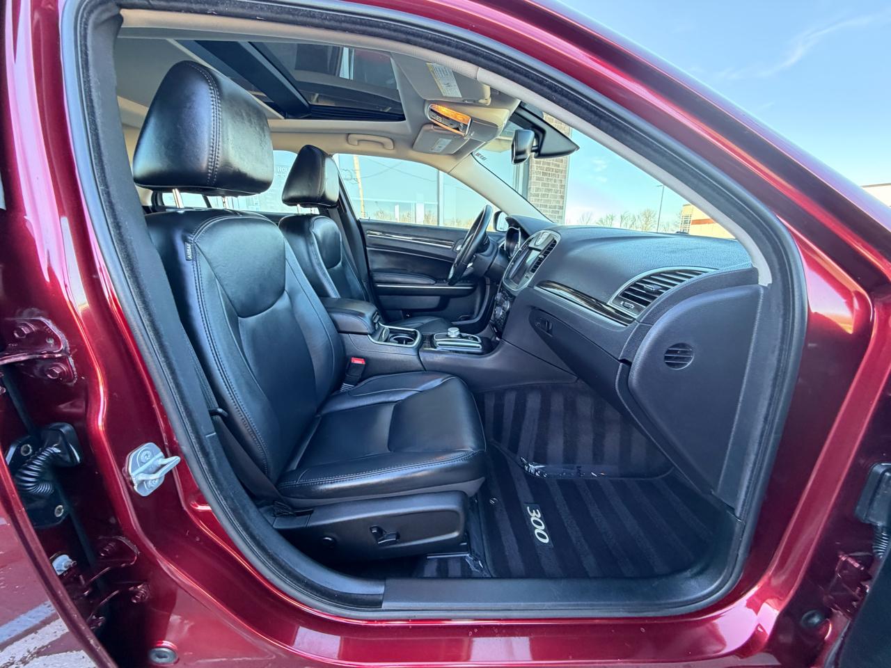 Chrysler 300 4dr Sdn Limited AWD 2016