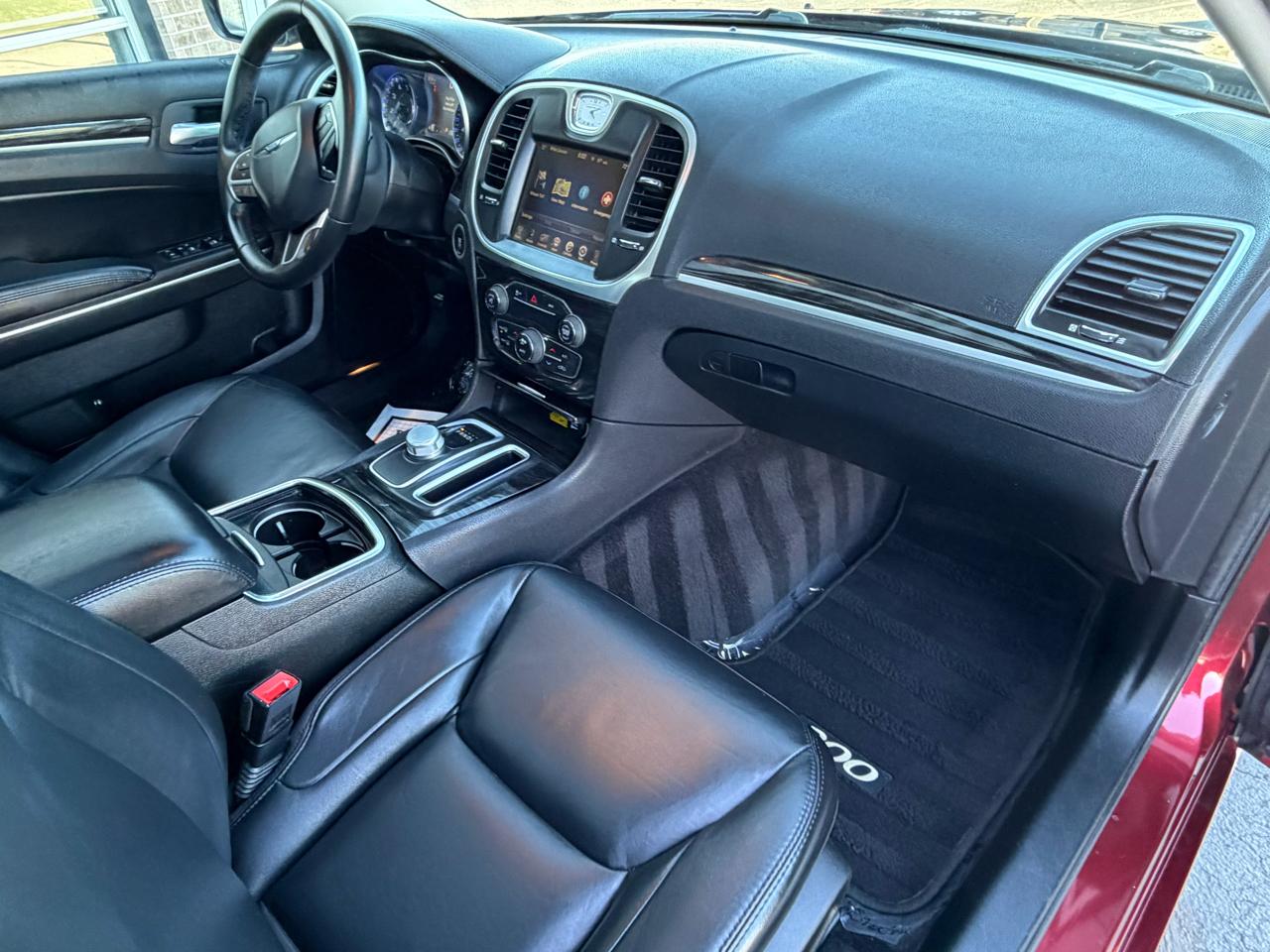 Chrysler 300 4dr Sdn Limited AWD 2016