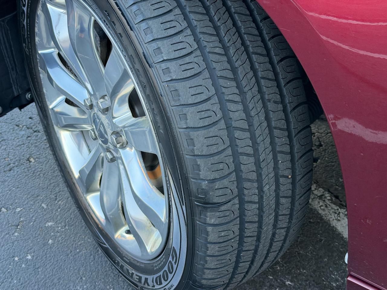 Chrysler 300 4dr Sdn Limited AWD 2016