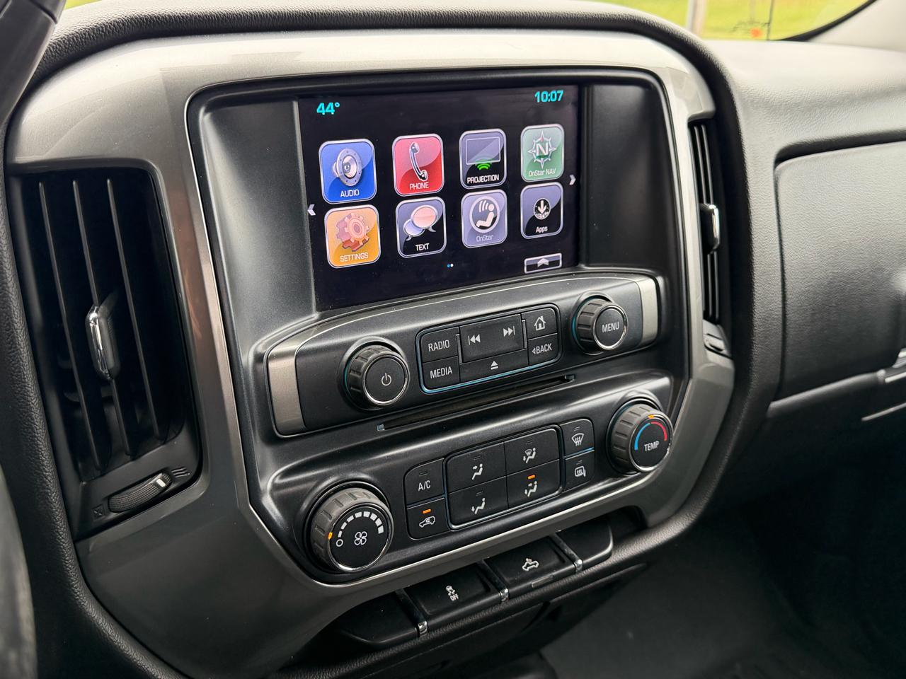 Chevrolet Silverado 1500 4WD Double Cab 143.5" LT w/1LT 2018