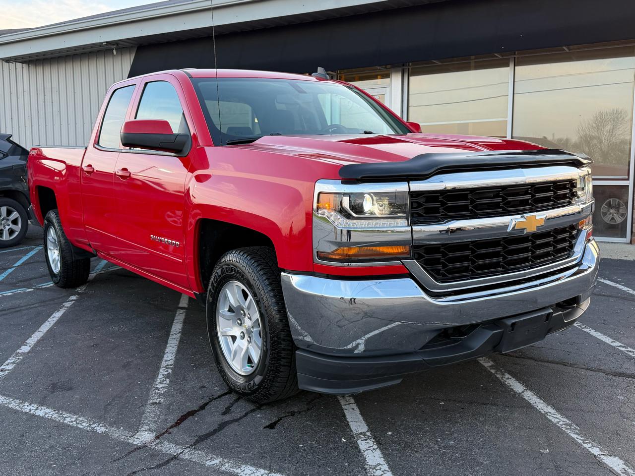 Chevrolet Silverado 1500 4WD Double Cab 143.5" LT w/1LT 2018