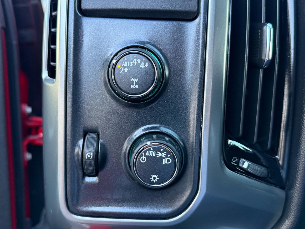 Chevrolet Silverado 1500 4WD Double Cab 143.5" LT w/1LT 2018