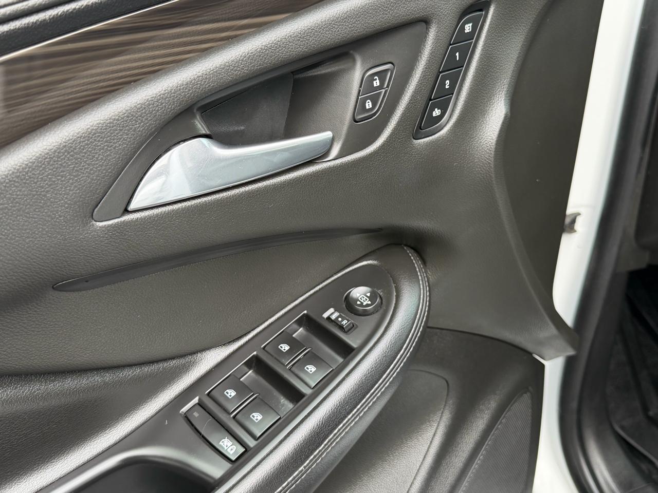 Buick Envision FWD 4dr Essence 2019