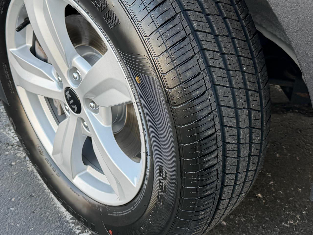 Kia Sorento LX FWD 2021