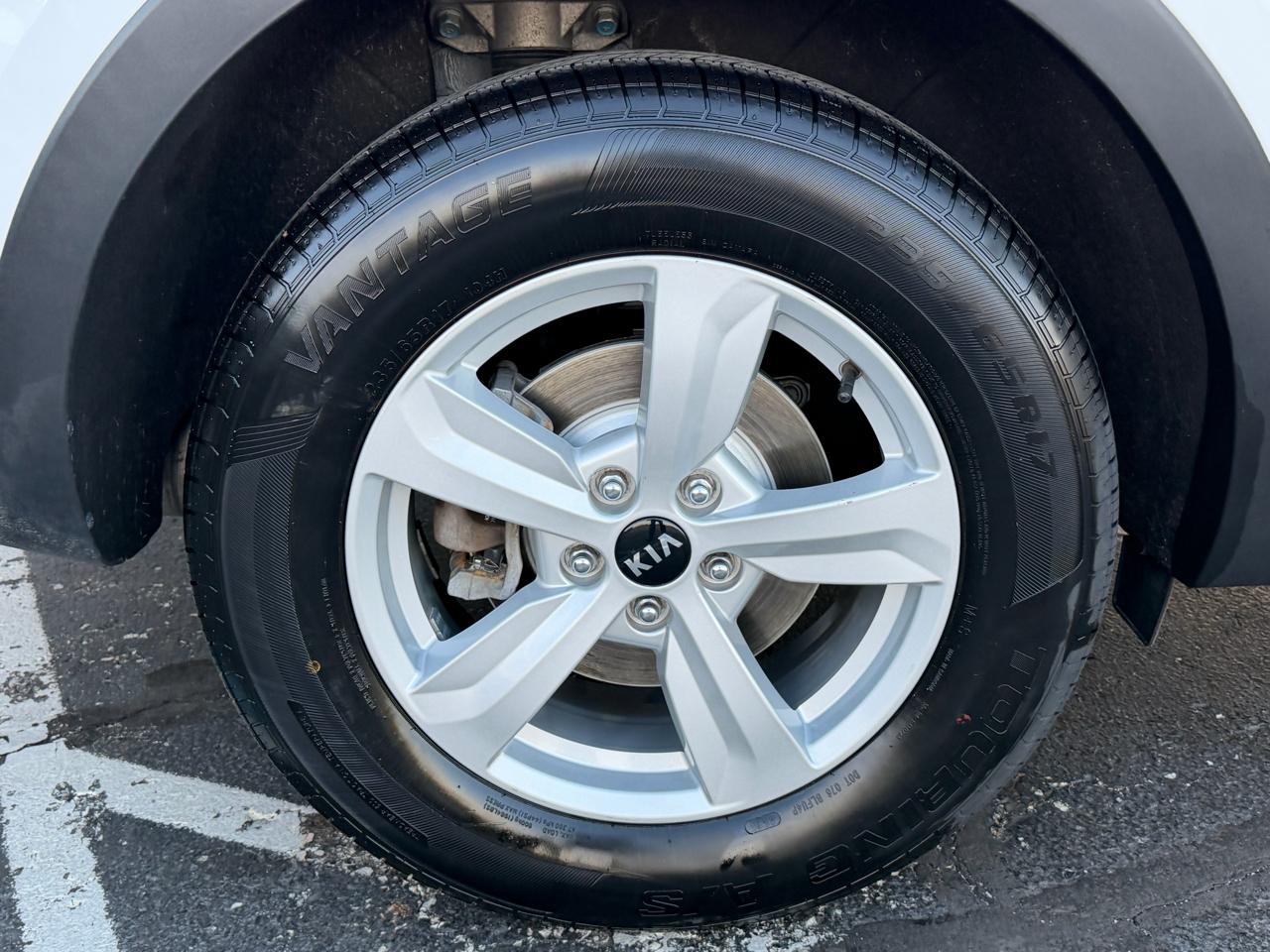 Kia Sorento LX FWD 2021