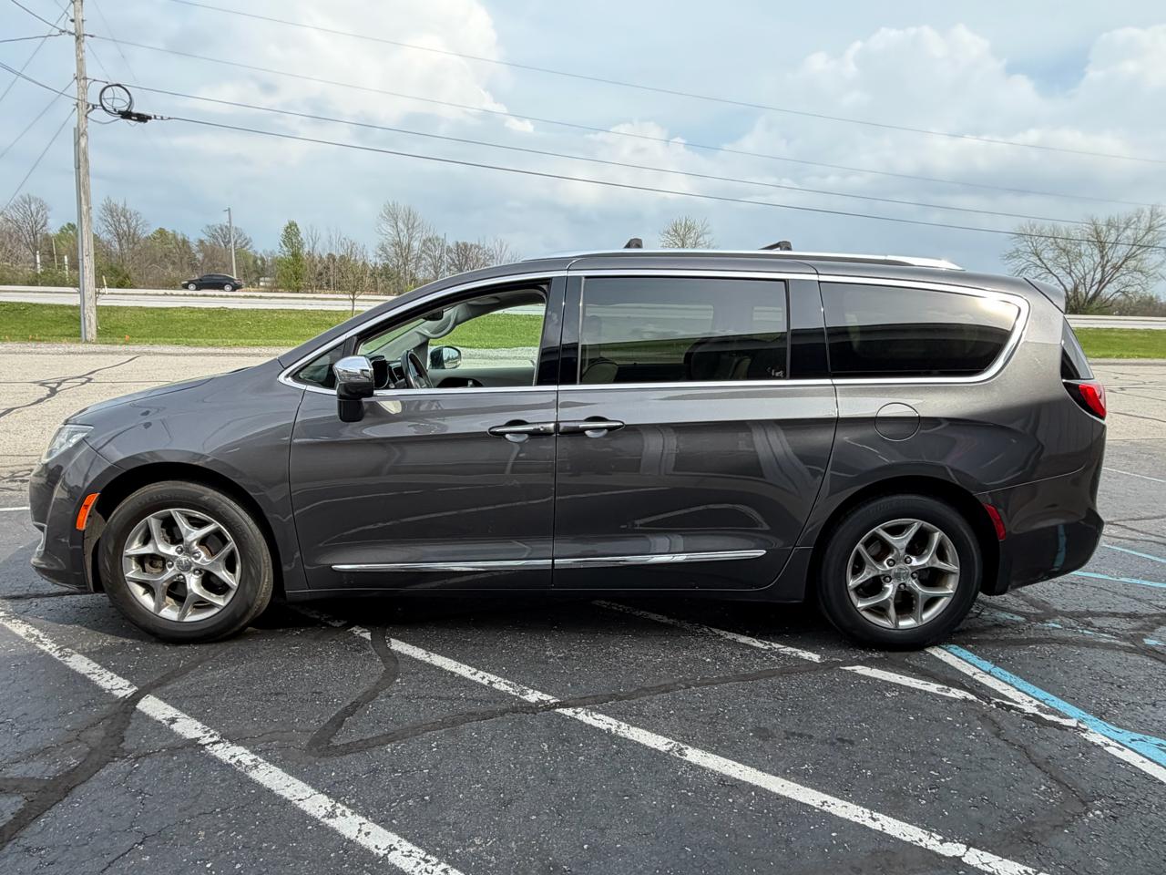 Chrysler Pacifica Limited FWD 2017