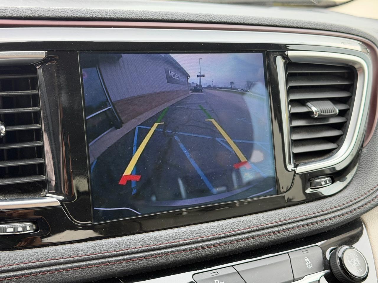 Chrysler Pacifica Limited FWD 2017