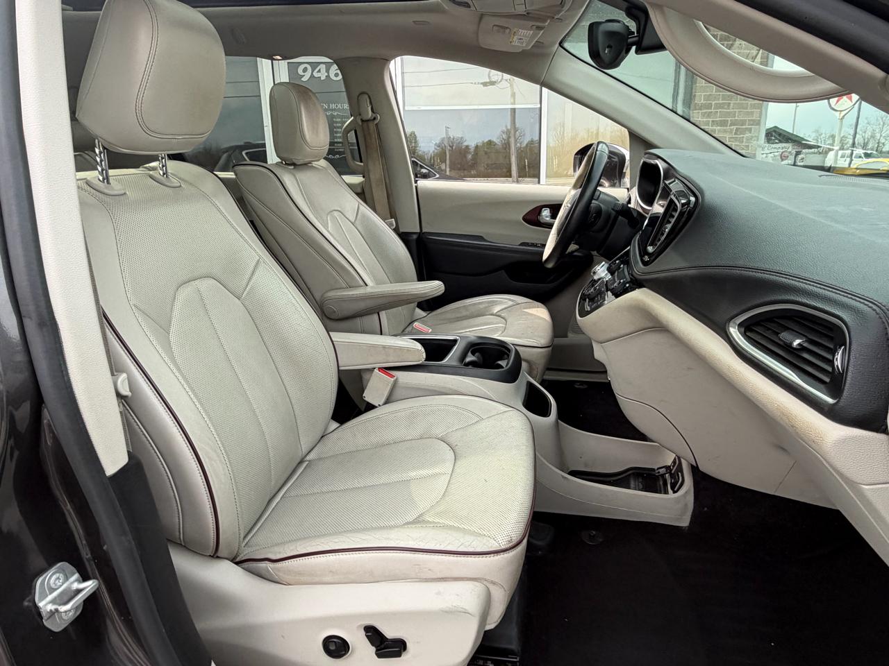 Chrysler Pacifica Limited FWD 2017