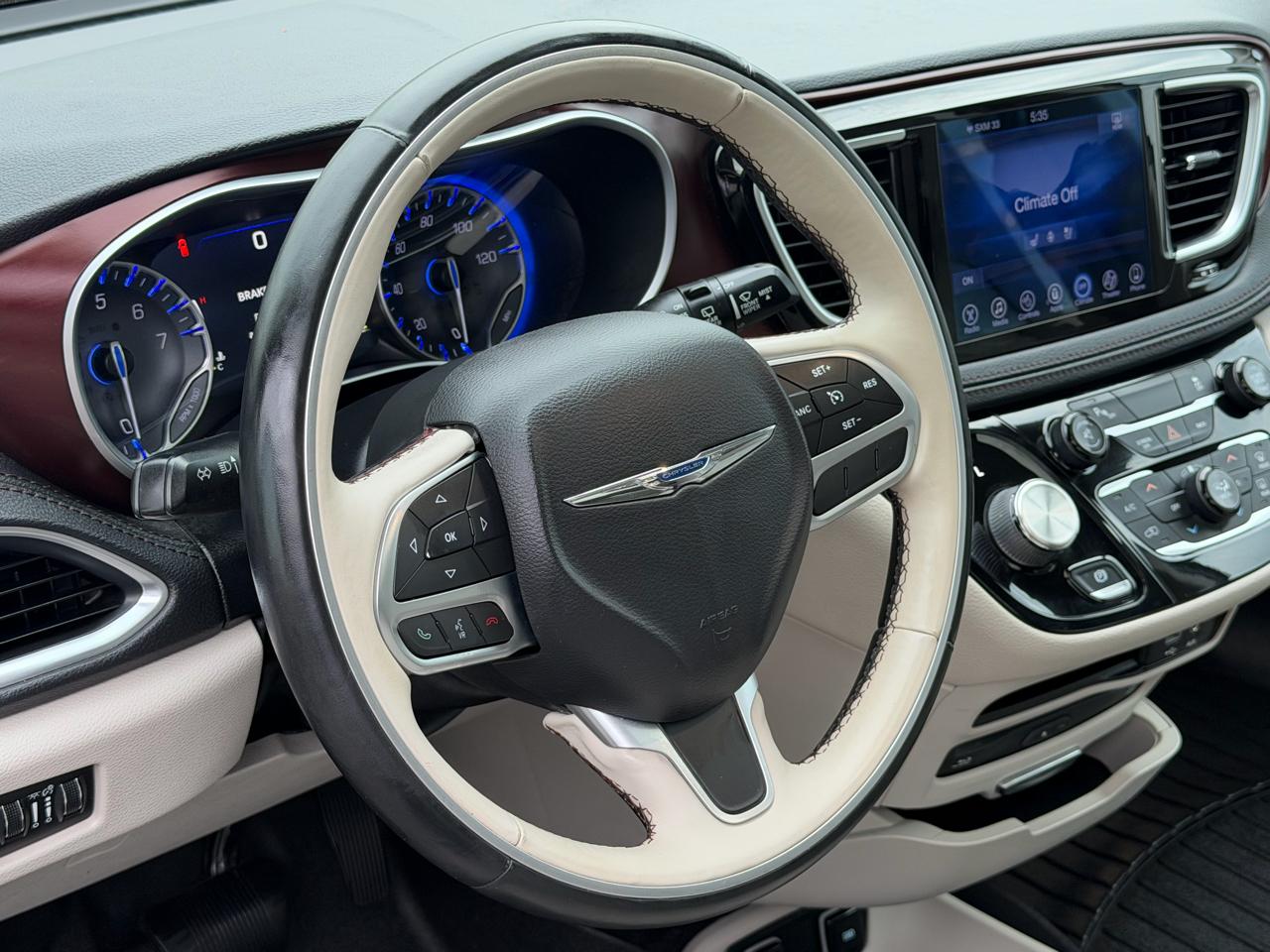 Chrysler Pacifica Limited FWD 2017