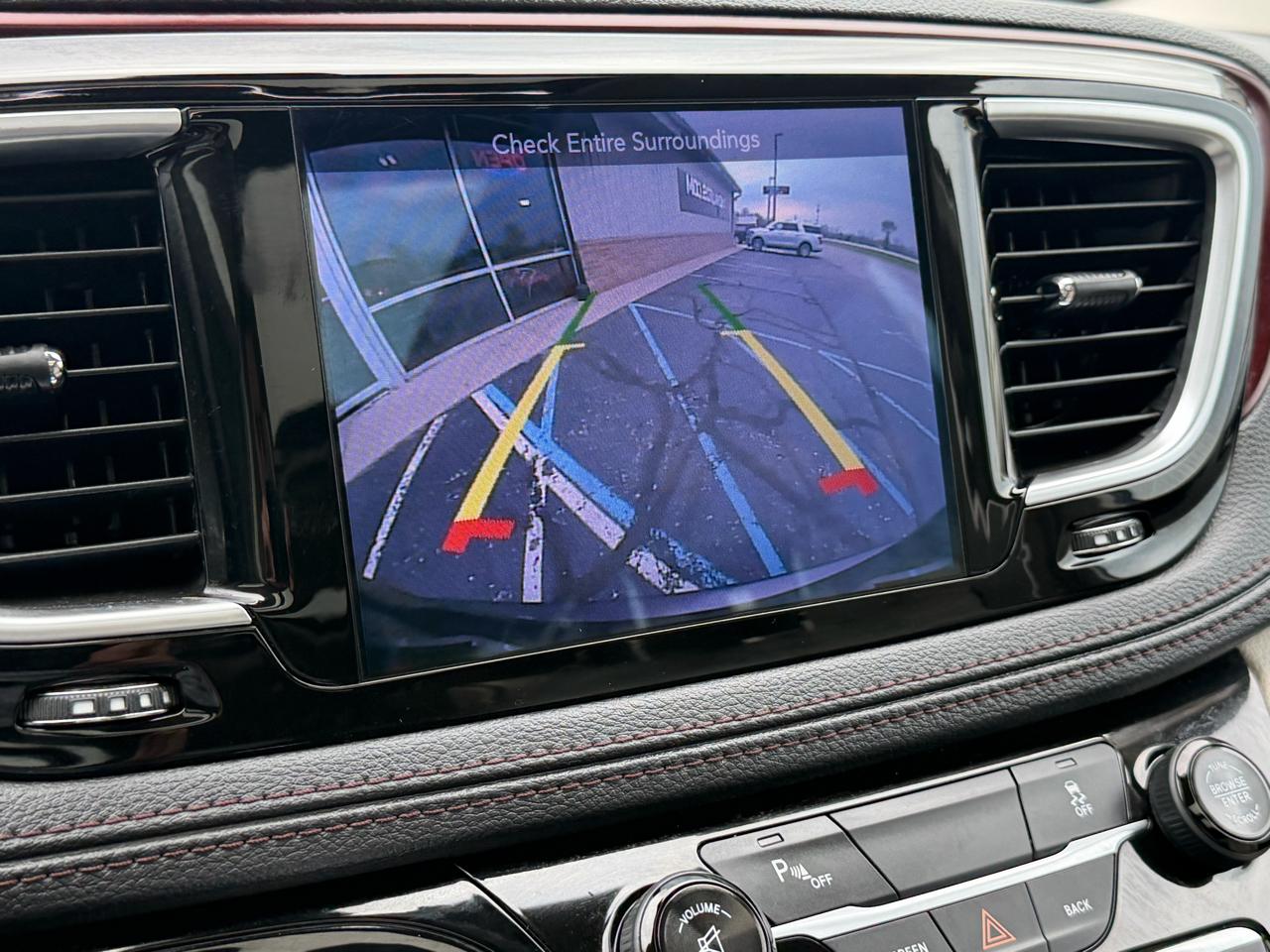 Chrysler Pacifica Limited FWD 2017