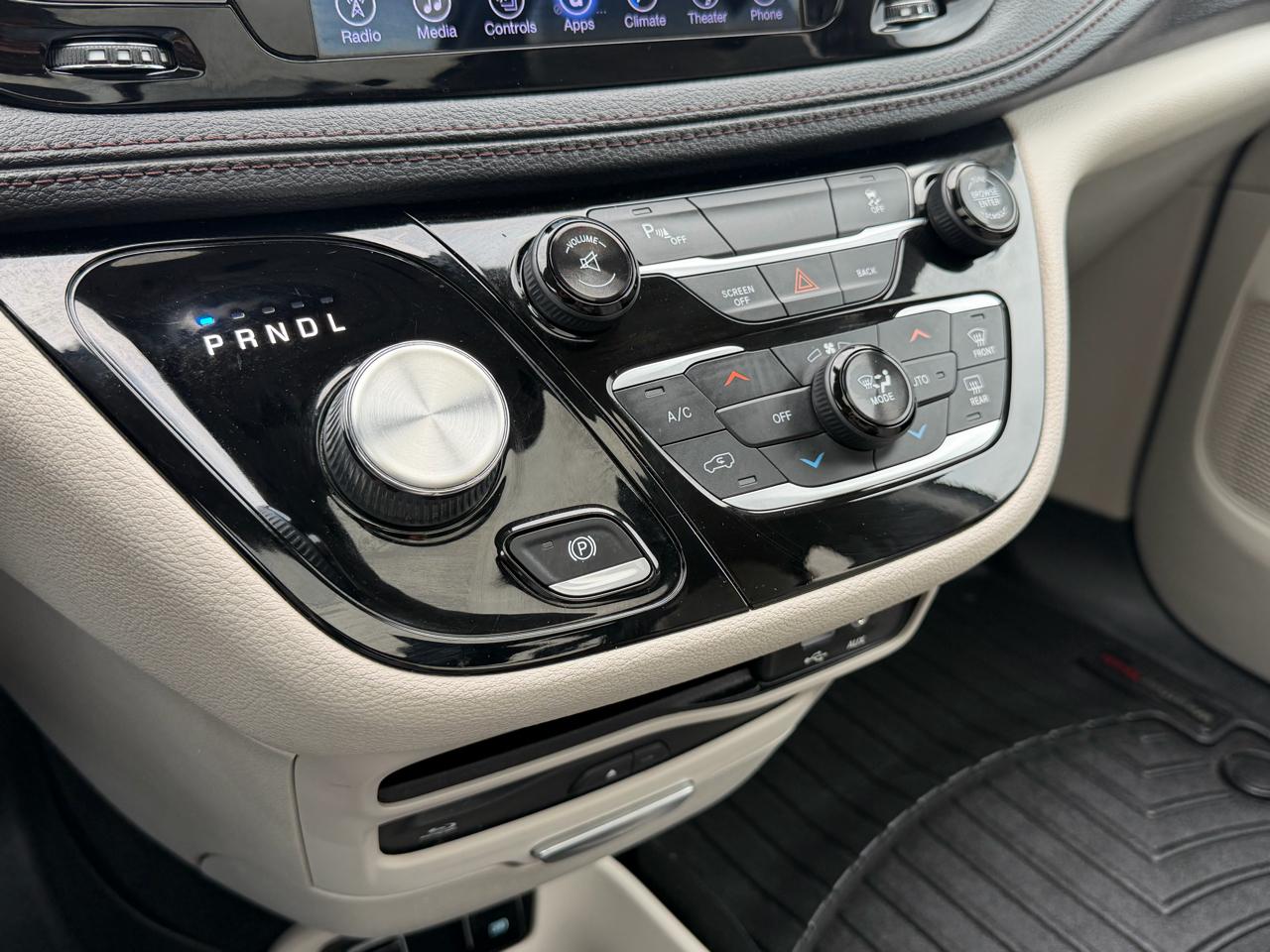 Chrysler Pacifica Limited FWD 2017