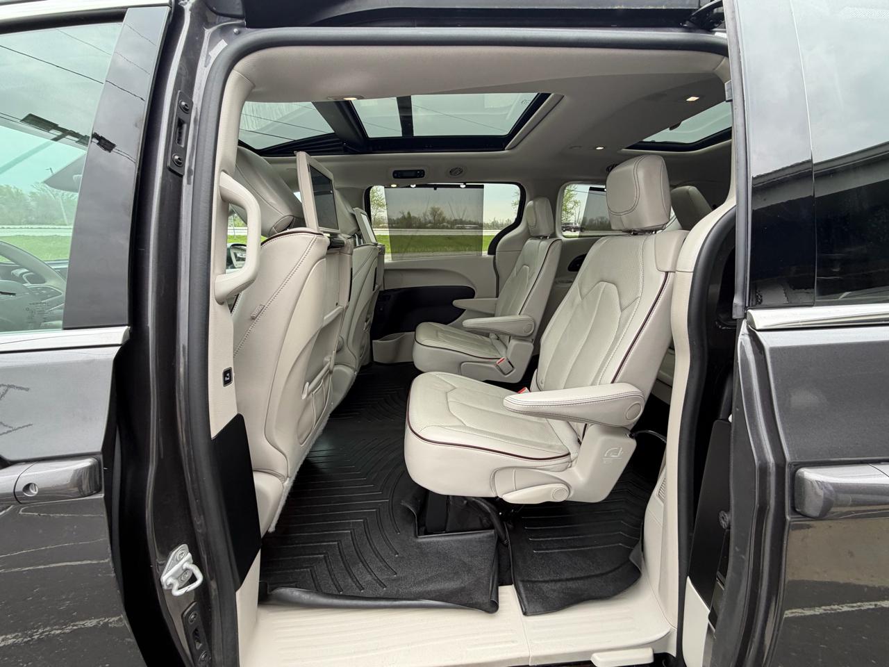 Chrysler Pacifica Limited FWD 2017