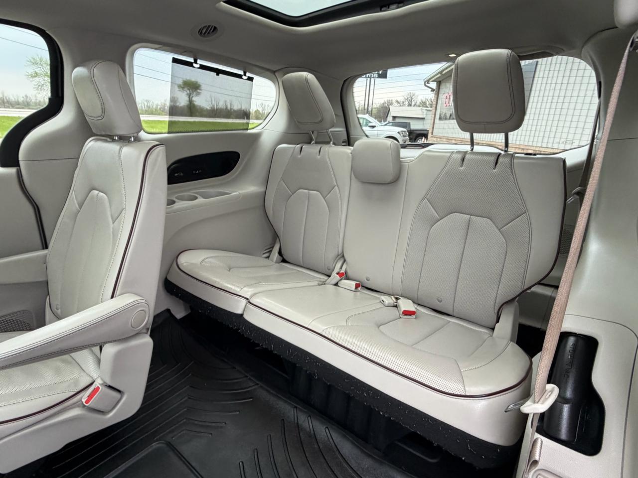 Chrysler Pacifica Limited FWD 2017