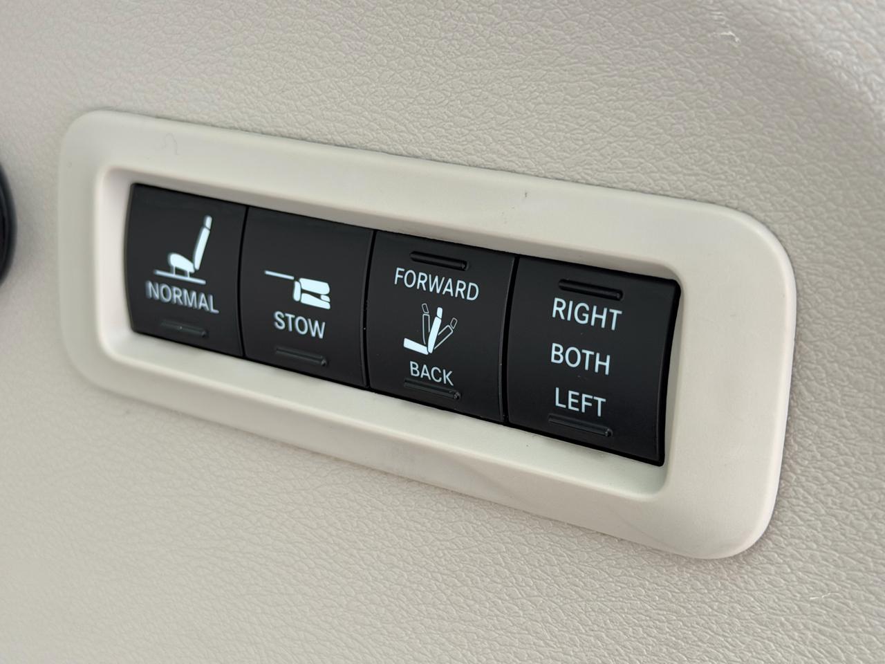 Chrysler Pacifica Limited FWD 2017