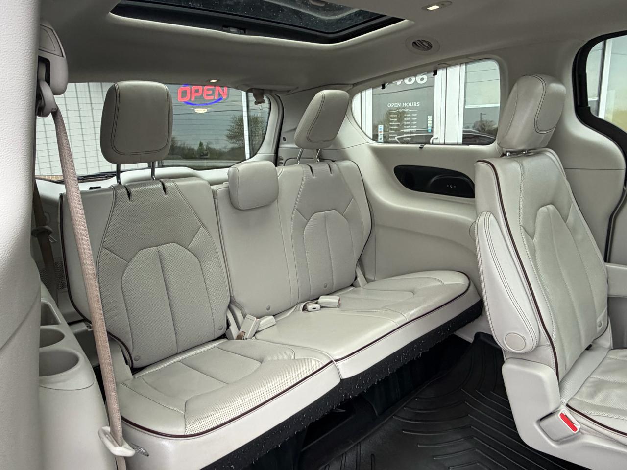 Chrysler Pacifica Limited FWD 2017