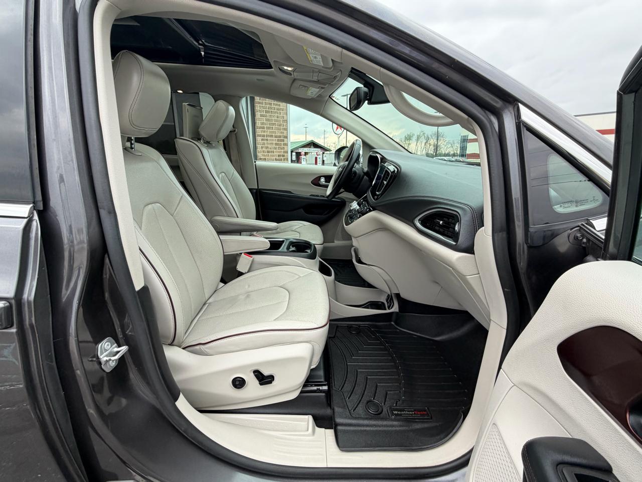 Chrysler Pacifica Limited FWD 2017