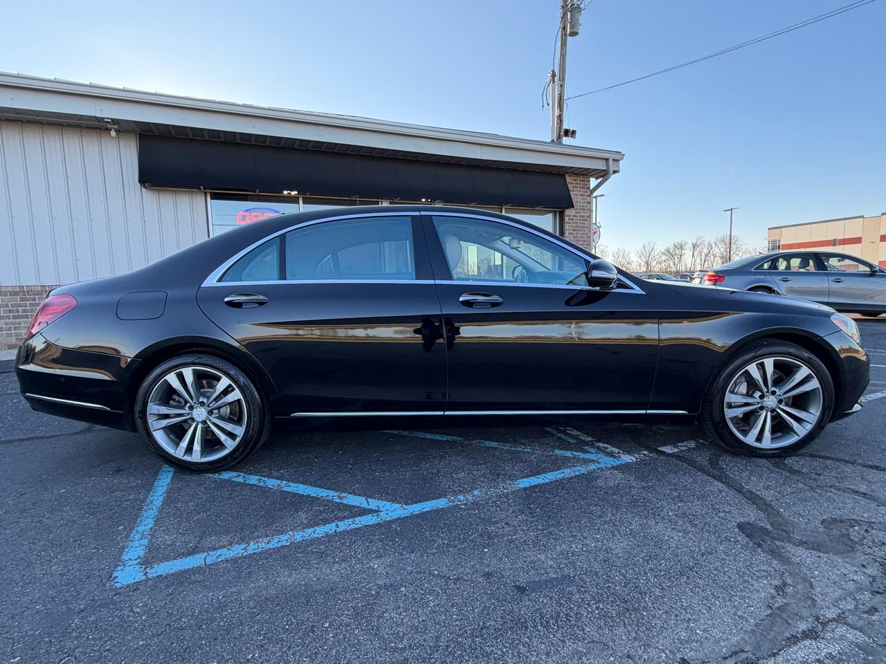 Mercedes-Benz S-Class 4dr Sdn S 550 4MATIC 2014