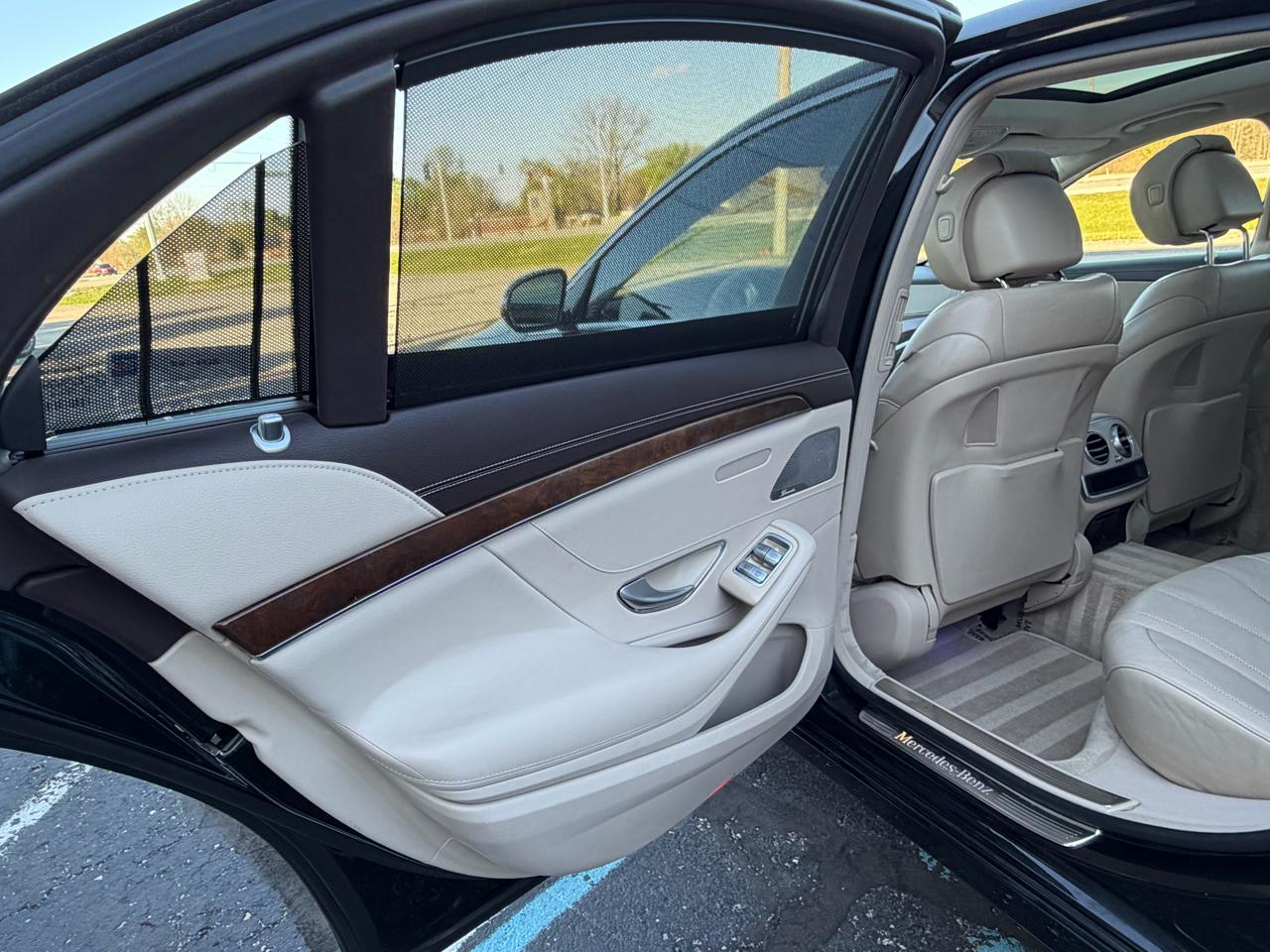 Mercedes-Benz S-Class 4dr Sdn S 550 4MATIC 2014