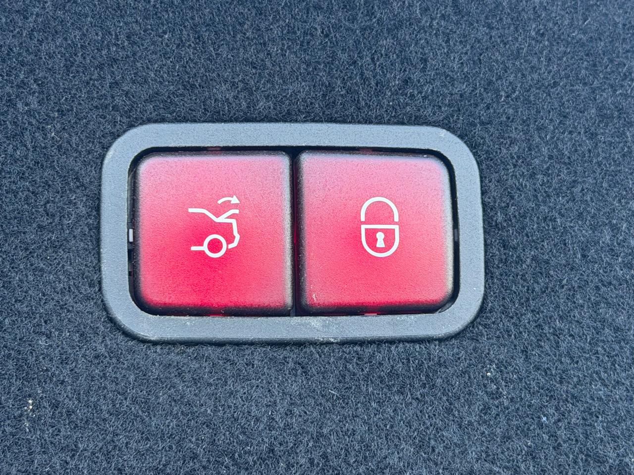 Mercedes-Benz S-Class 4dr Sdn S 550 4MATIC 2014