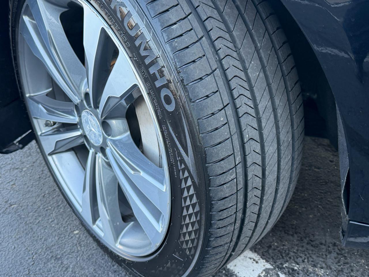 Mercedes-Benz S-Class 4dr Sdn S 550 4MATIC 2014