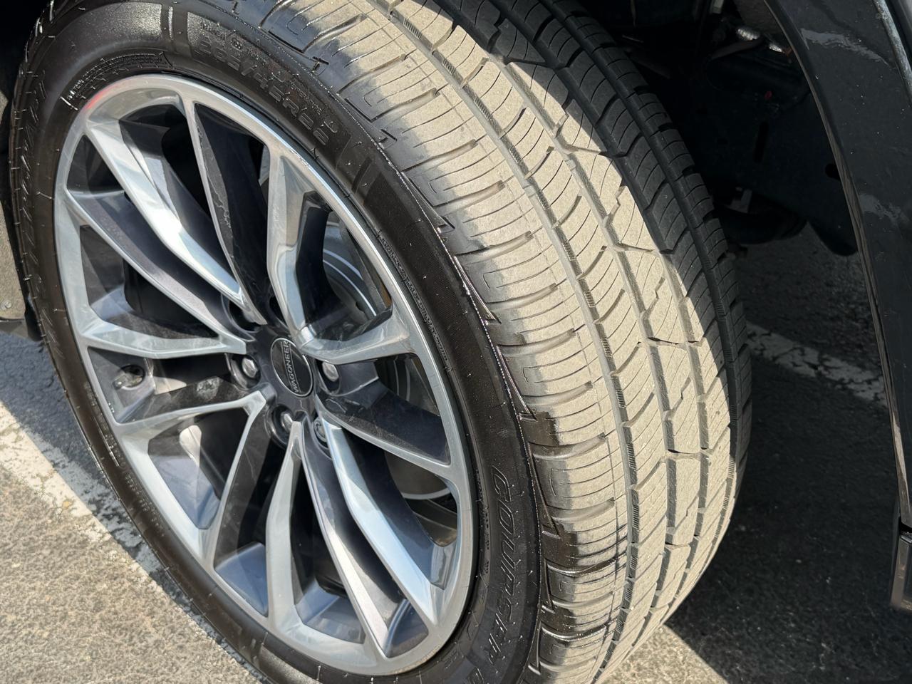 Jeep Wagoneer Series II 4x4 2022