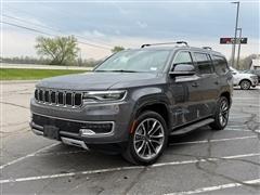 2022 Jeep Wagoneer 