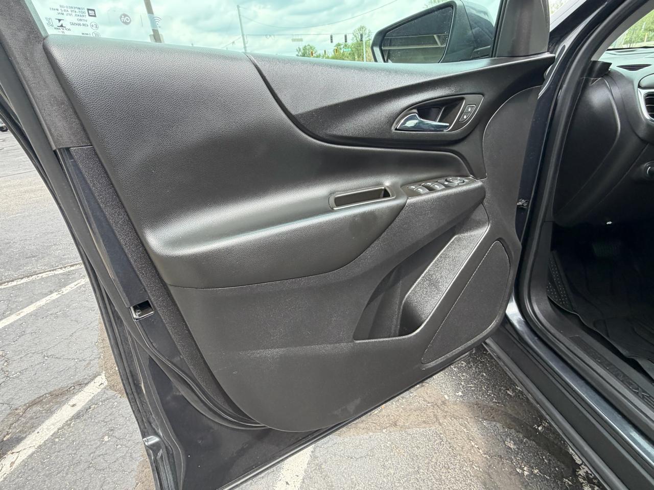 Chevrolet Equinox FWD 4dr LT w/1LT 2023