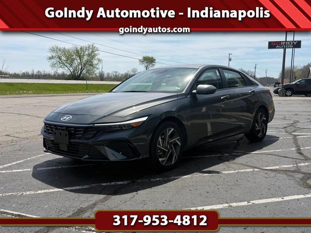 Gray 2025 Hyundai Elantra SEL Convenience FWD Sedan Front-Wheel Drive Automatic