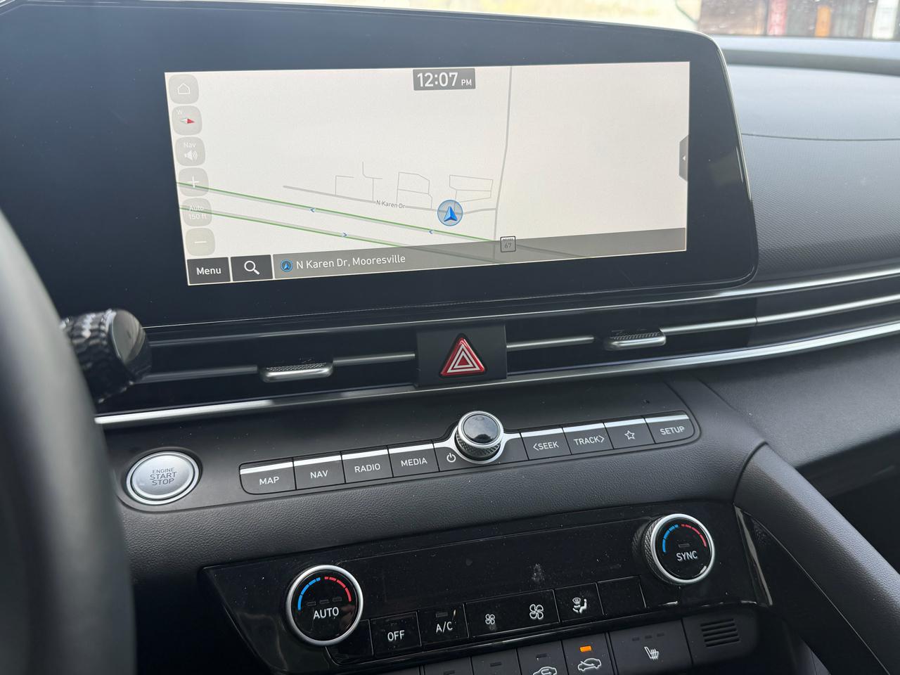 Hyundai Elantra SEL Convenience IVT 2025