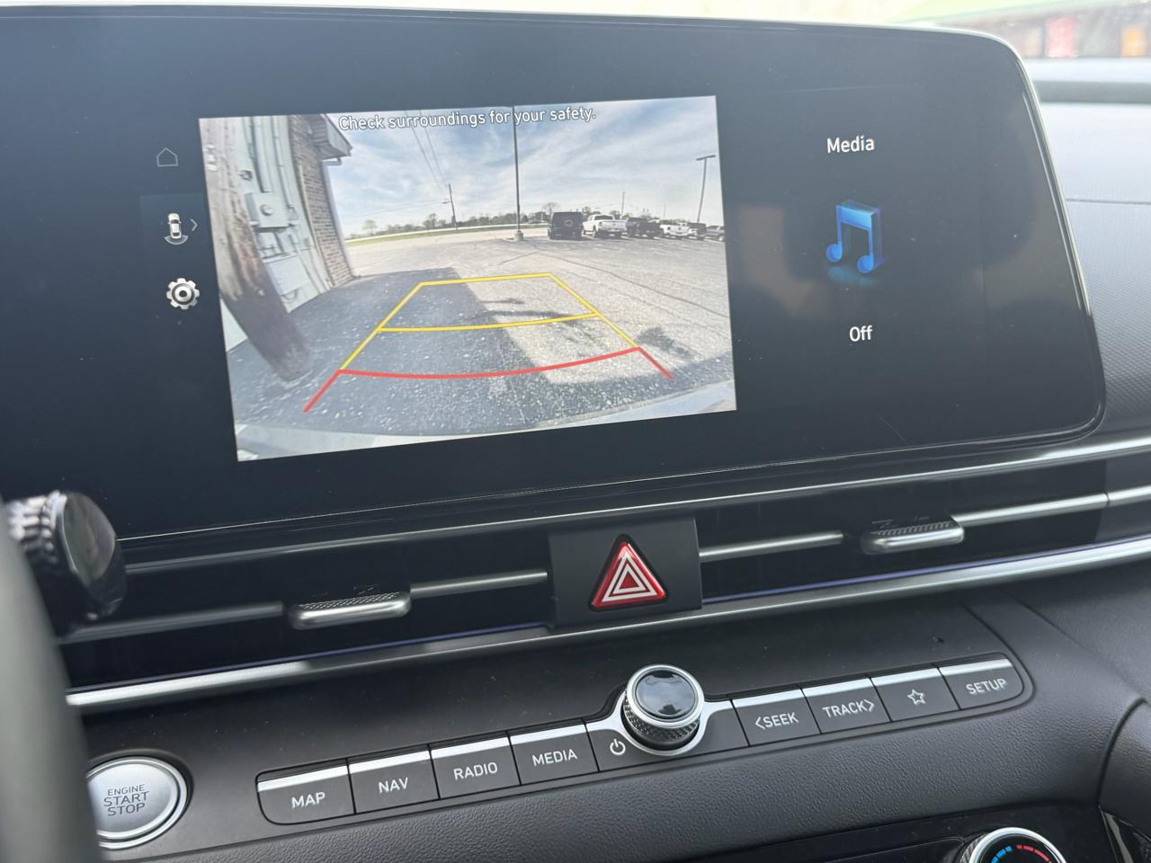 Hyundai Elantra SEL Convenience IVT 2025