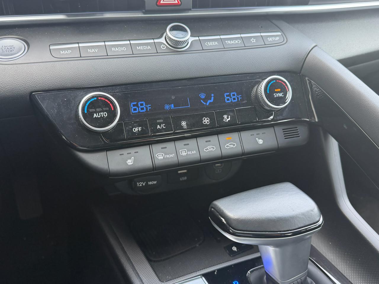 Hyundai Elantra SEL Convenience IVT 2025