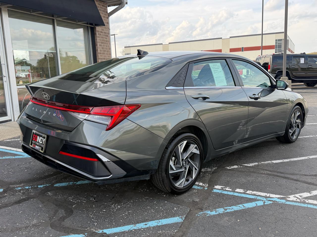 Hyundai Elantra SEL Convenience IVT 2025