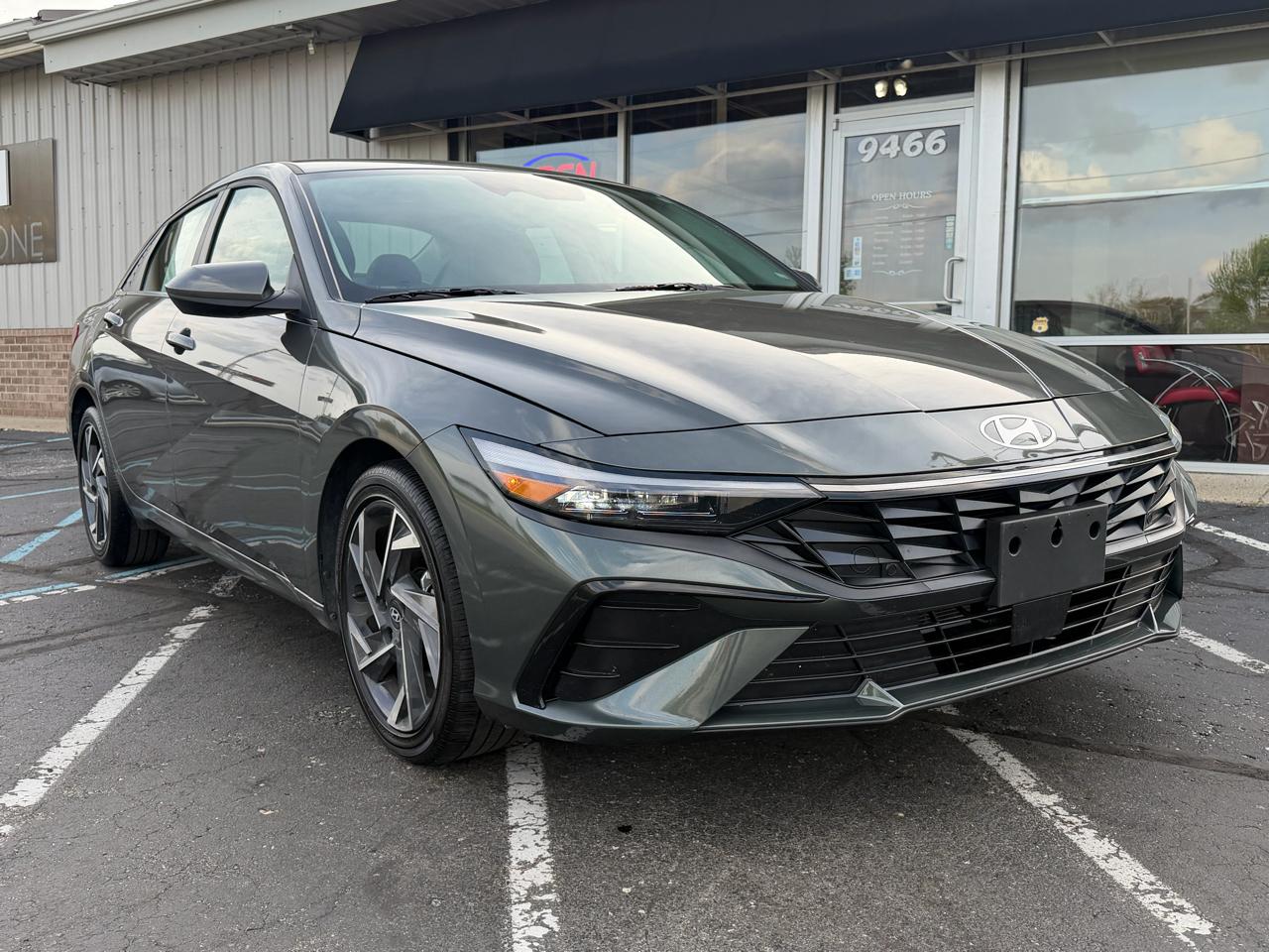 Hyundai Elantra SEL Convenience IVT 2025