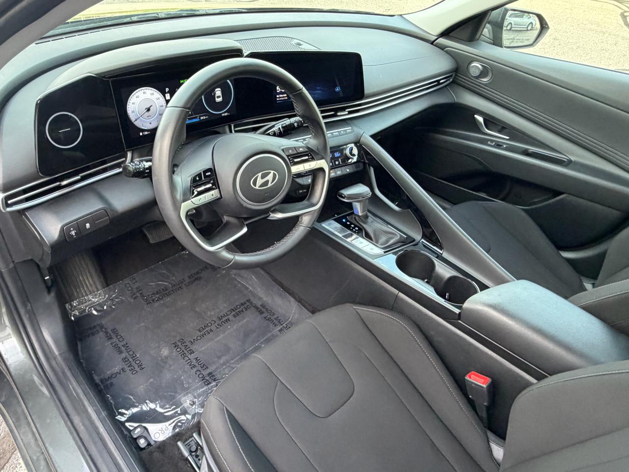 Hyundai Elantra SEL Convenience IVT 2025