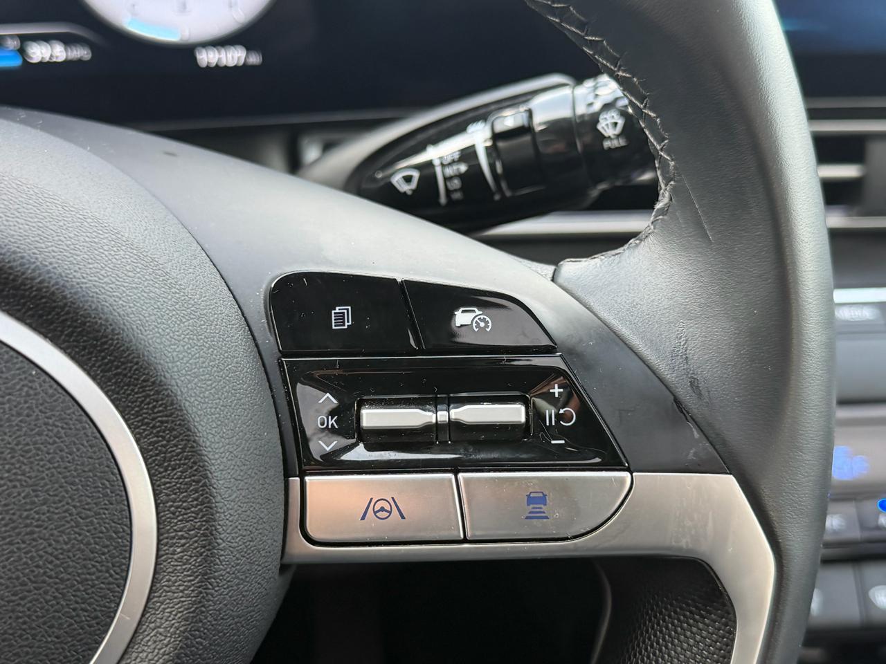 Hyundai Elantra SEL Convenience IVT 2025