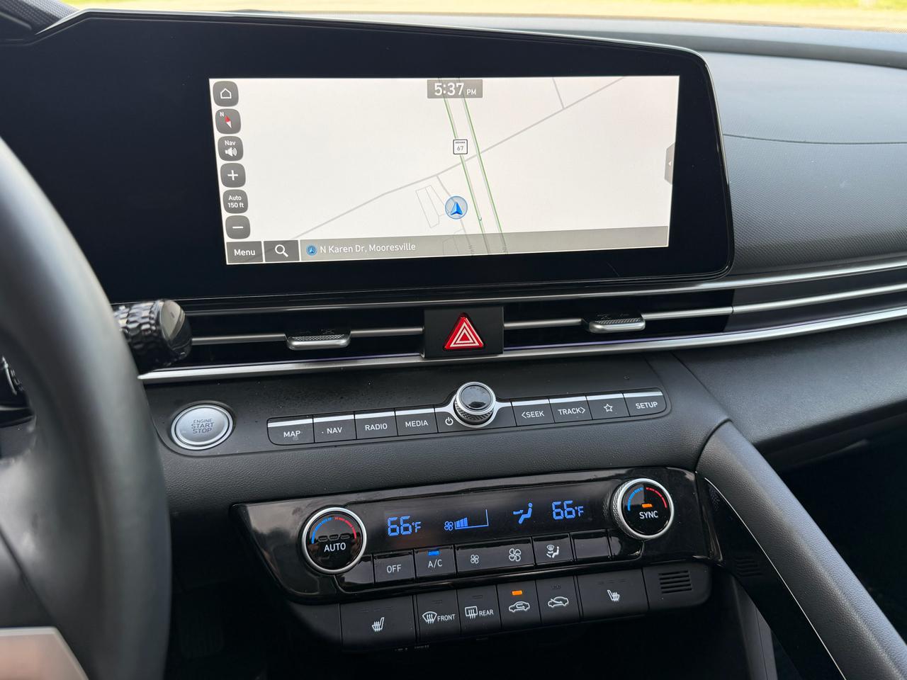 Hyundai Elantra SEL Convenience IVT 2025