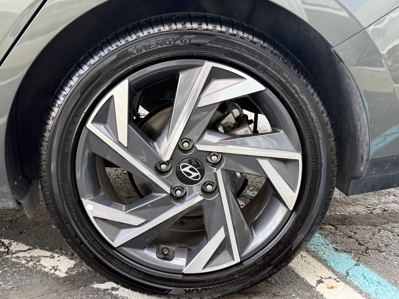 Hyundai Elantra SEL Convenience IVT 2025