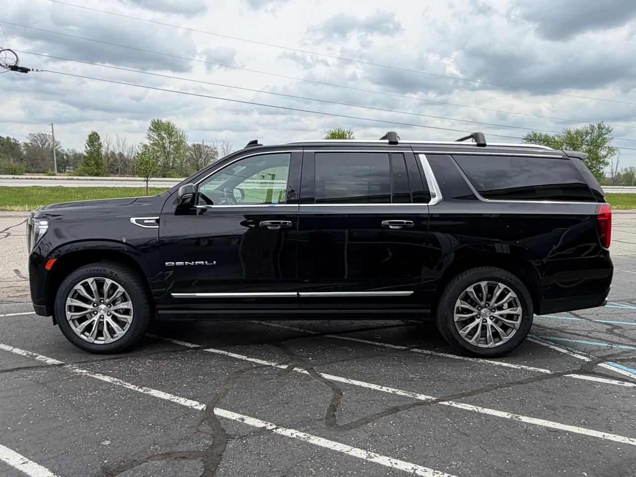 GMC Yukon XL 4WD 4dr Denali 2021