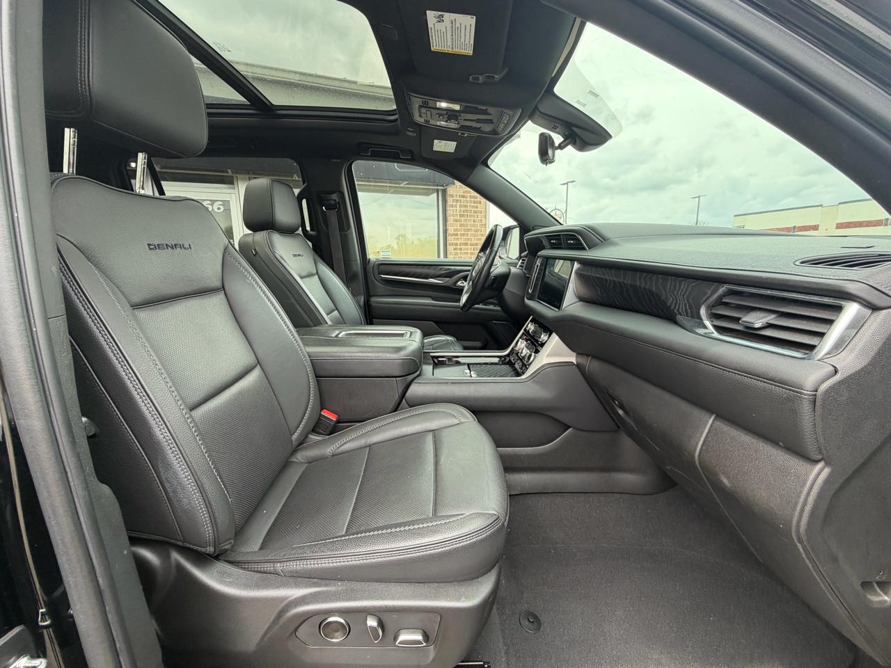 GMC Yukon XL 4WD 4dr Denali 2021